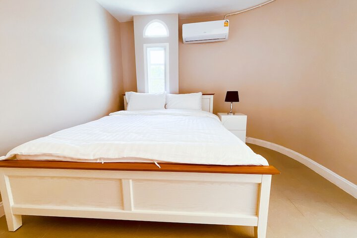 Room 33 of 137
