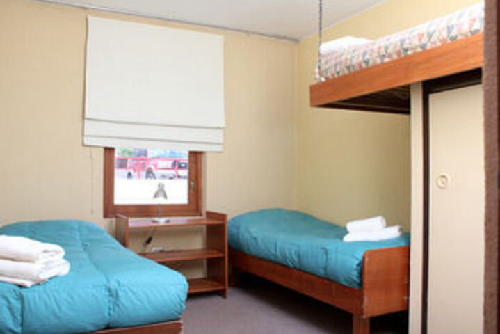 Room 2 of 10