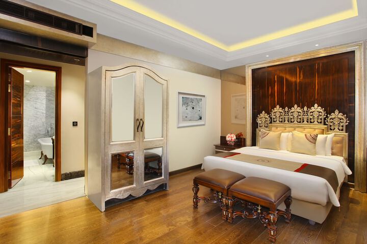 Room 11 of 71
