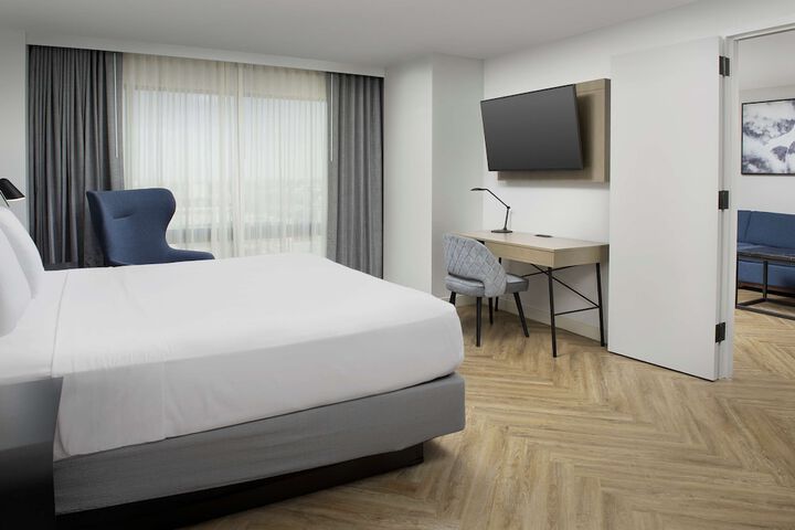 Radisson Blu Fargo Fargo | Bookonline.com