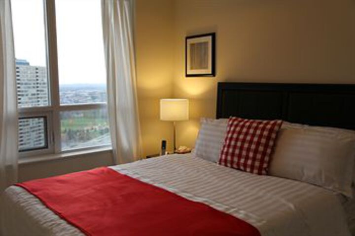 Room 11 of 27