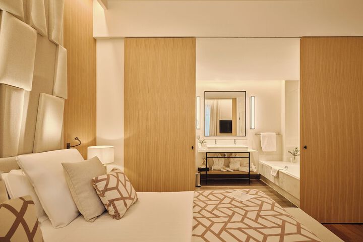 Room 30 of 71