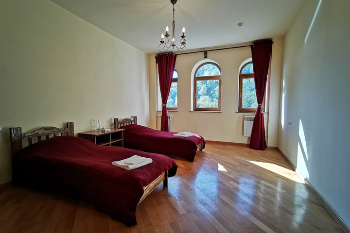 Room 3 of 55