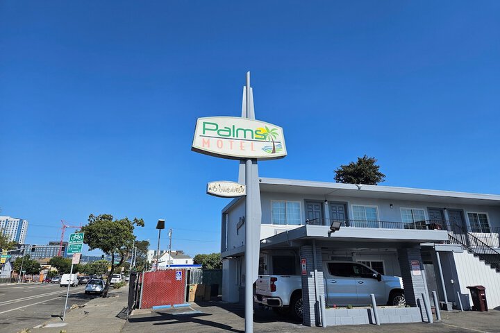 Palms Motel in Emeryville, CA