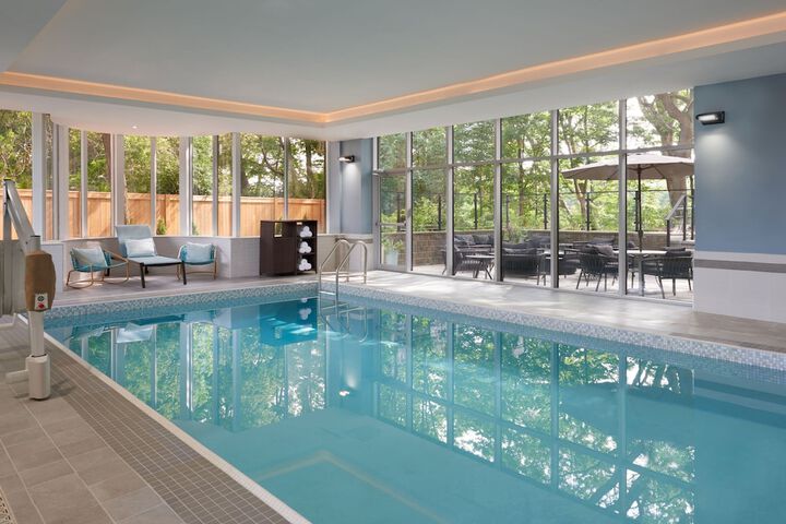 Hotel with Pool