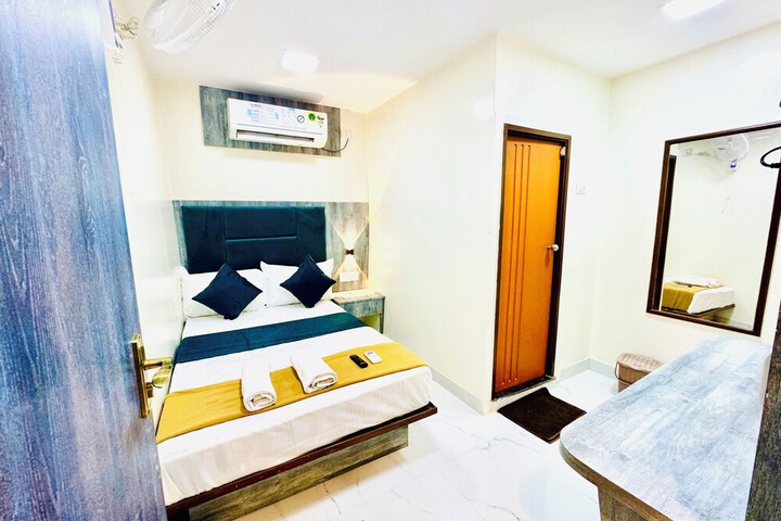 Room 15 of 17