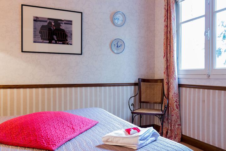 Room 5 of 68