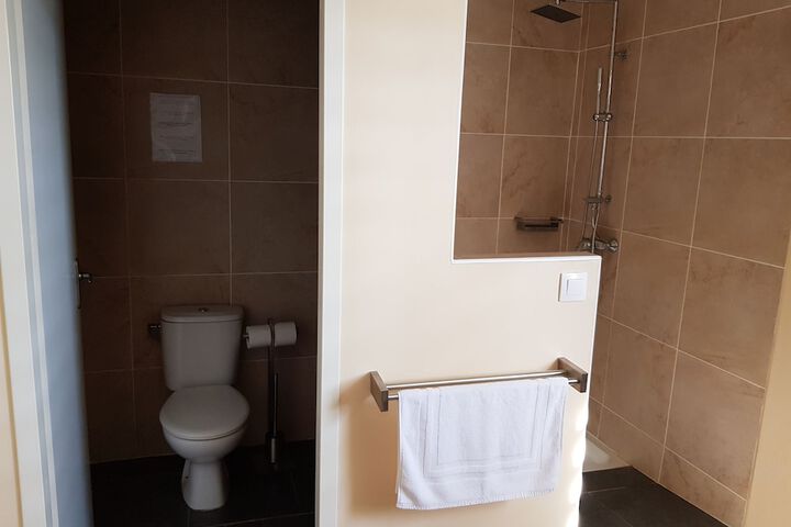 Room 26 of 71
