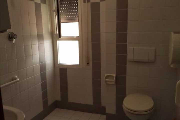Room 12 of 45