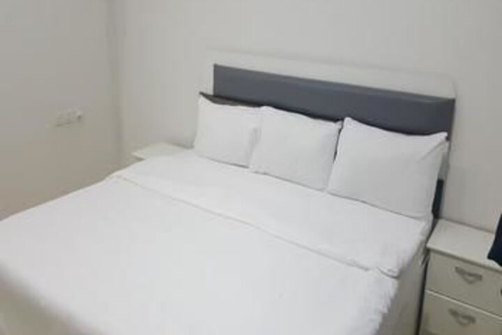 Room 4 of 23