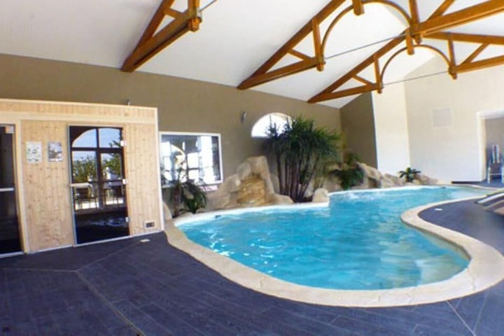Pool 21 of 58