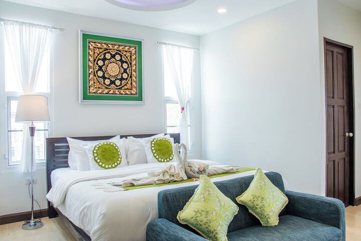 Room 3 of 38