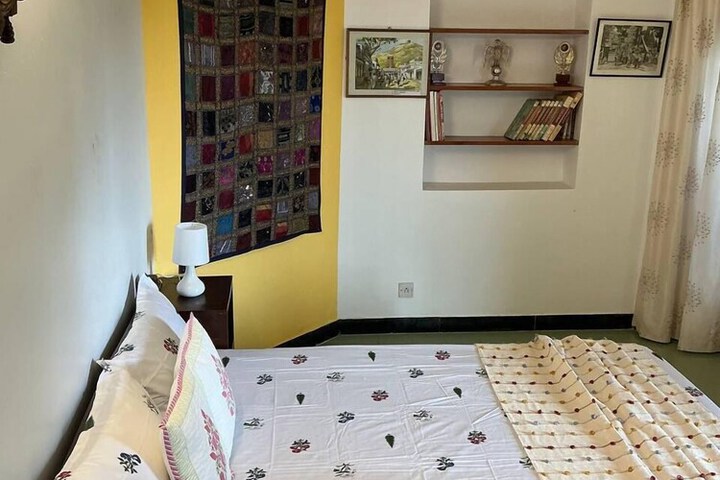 Room 9 of 28