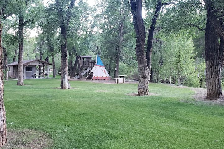 Hotel Exterior 73 of 77