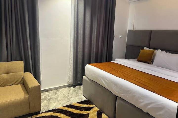 Room 4 of 49