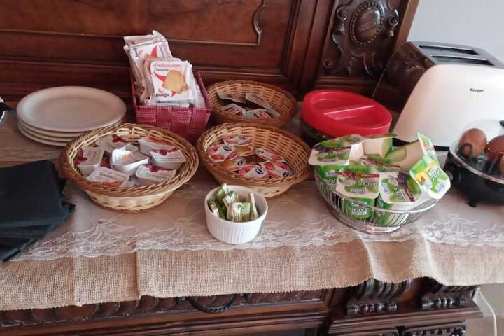 Dining 55 of 64