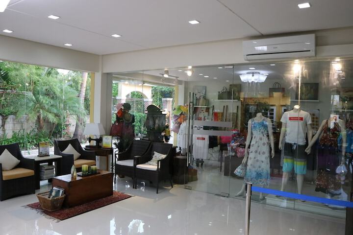 Gift Shop 46 of 66