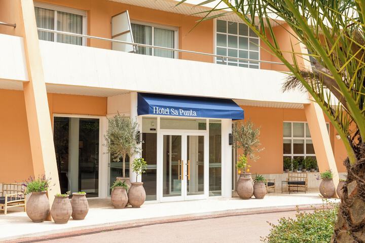 Hotel 63 of 82