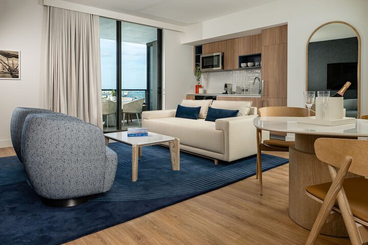 Room 21 of 64