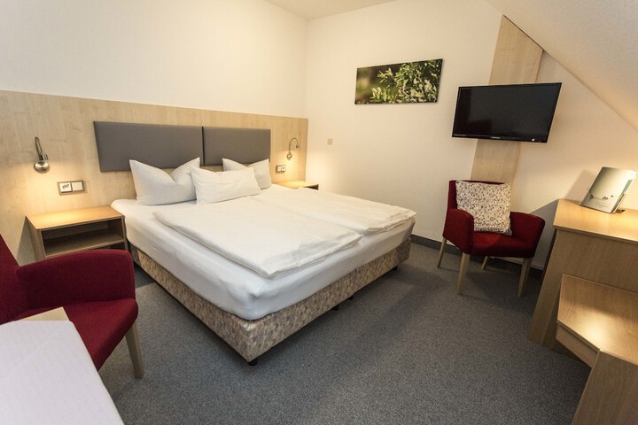 Room 6 of 54