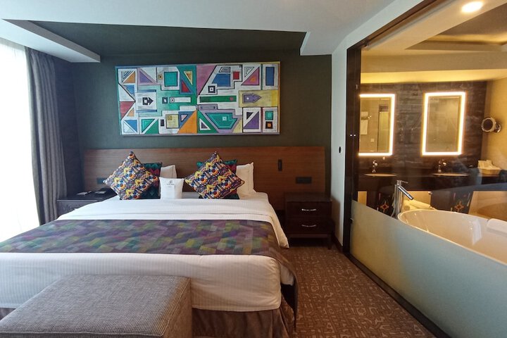 Room 13 of 117