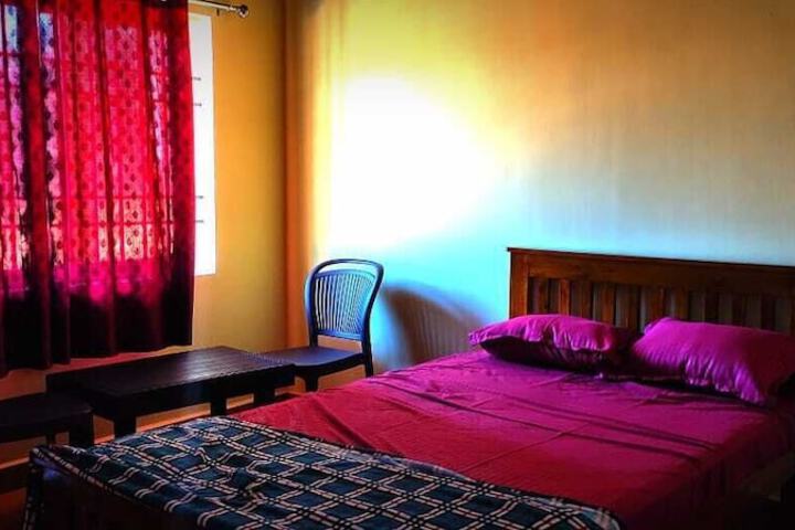 Room 4 of 13