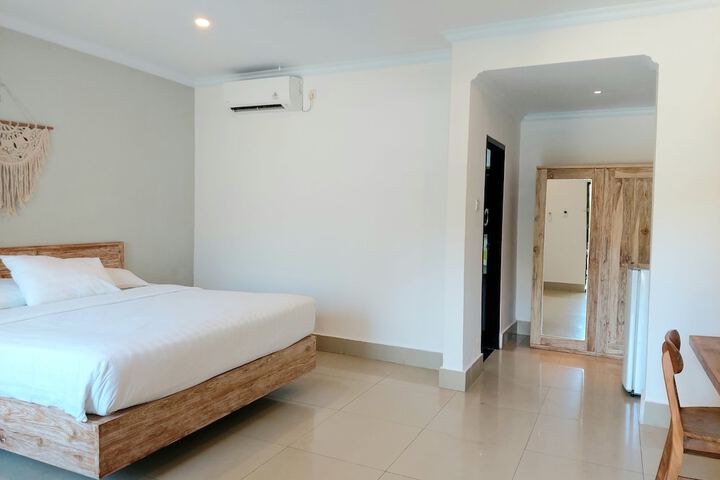Room 27 of 99