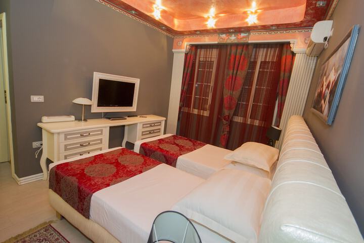 Room 7 of 40