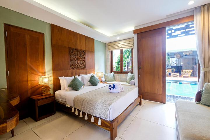 Room 8 of 25