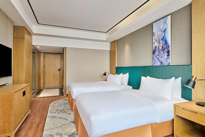 Room 18 of 47