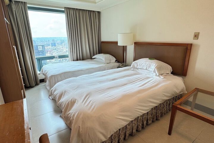 Room 15 of 23