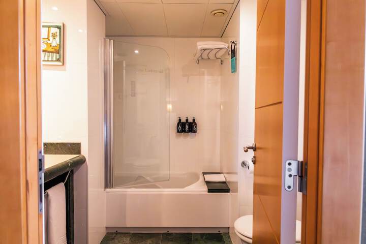 Room 60 of 140