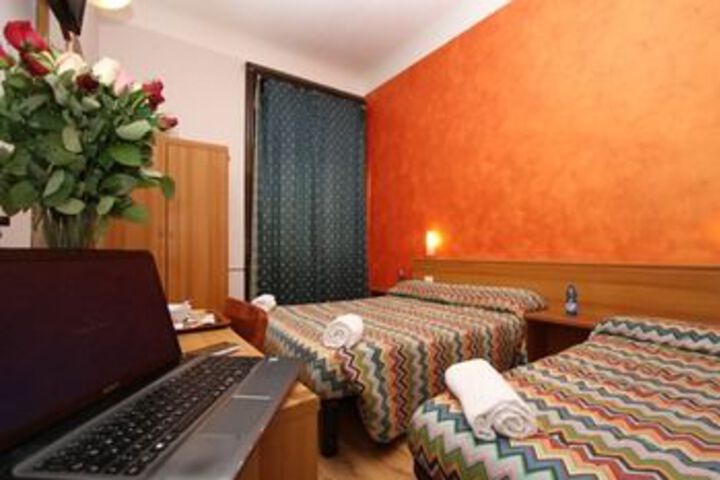Room 21 of 40