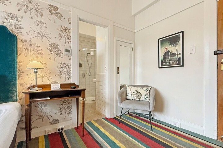 Room 35 of 87