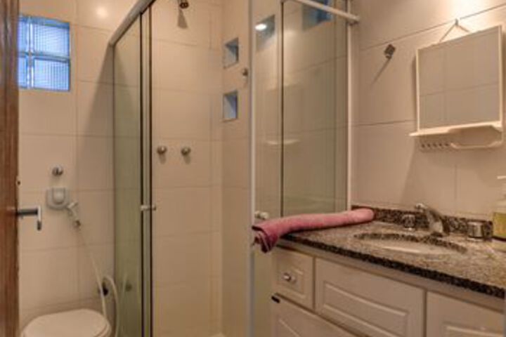 Room 6 of 22