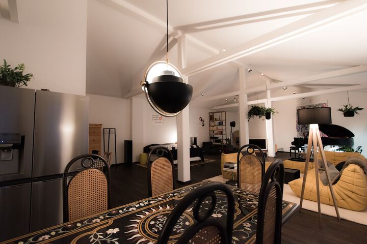 Room 4 of 39