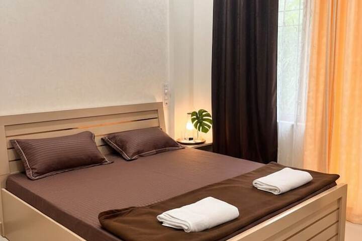 Room 3 of 16