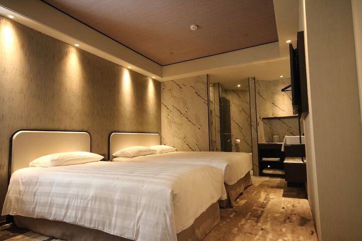 Room 15 of 58