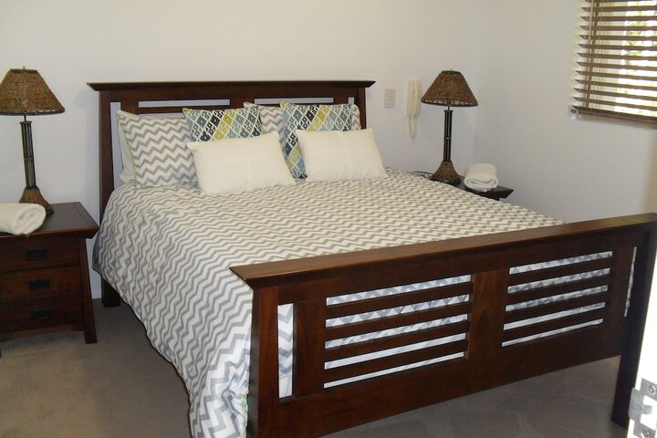 Room 2 of 75