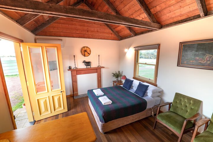 Room 4 of 36