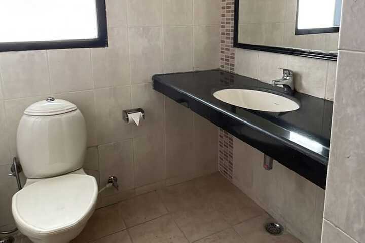 Room 8 of 35