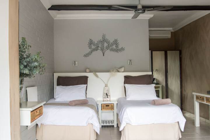 Room 3 of 25