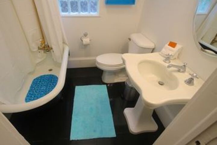 Room 14 of 120
