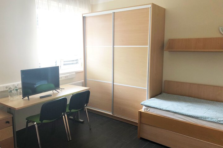 Room 48 of 69