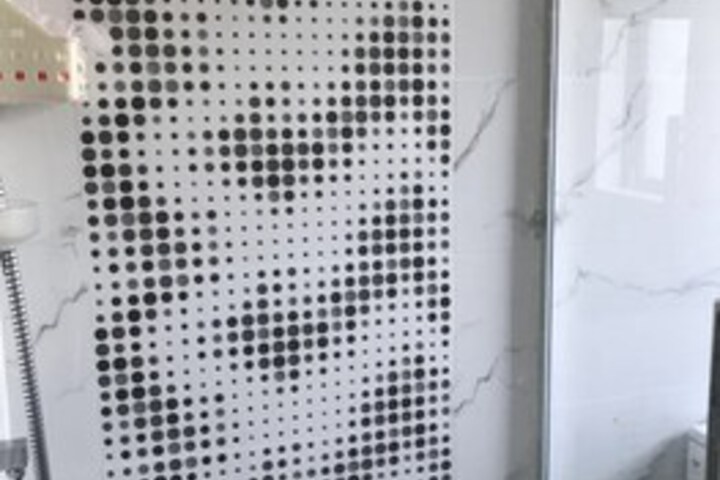 Room 3 of 8
