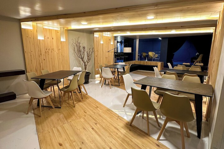 Hotel Interior 124 of 144