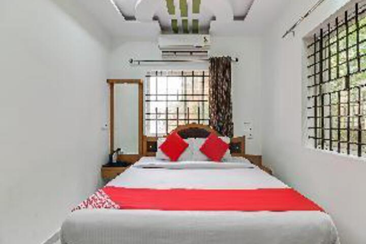 Room 10 of 22