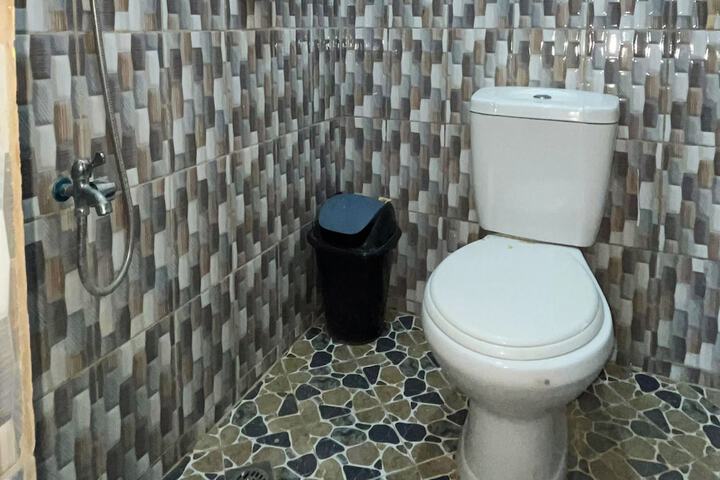 Room 8 of 17