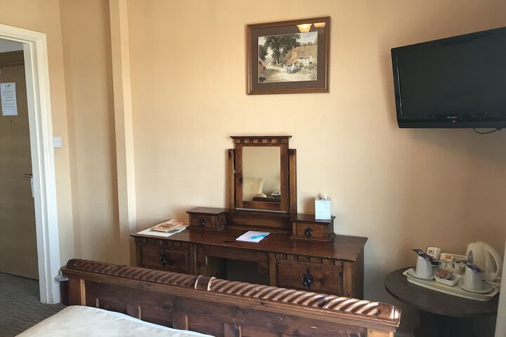 Room 16 of 72