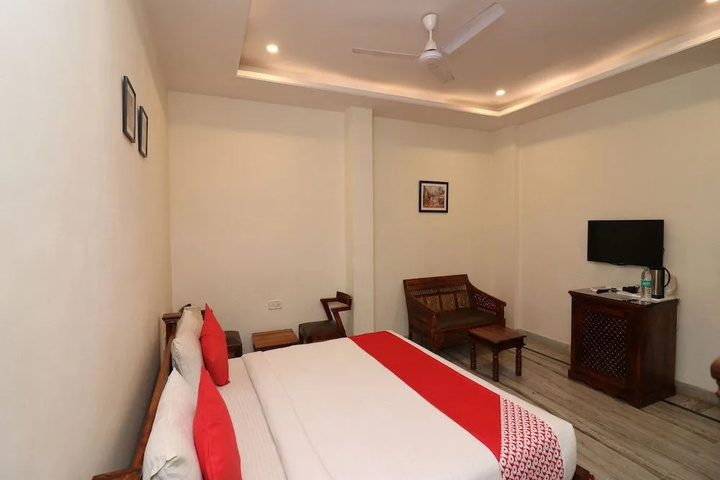 Room 5 of 27